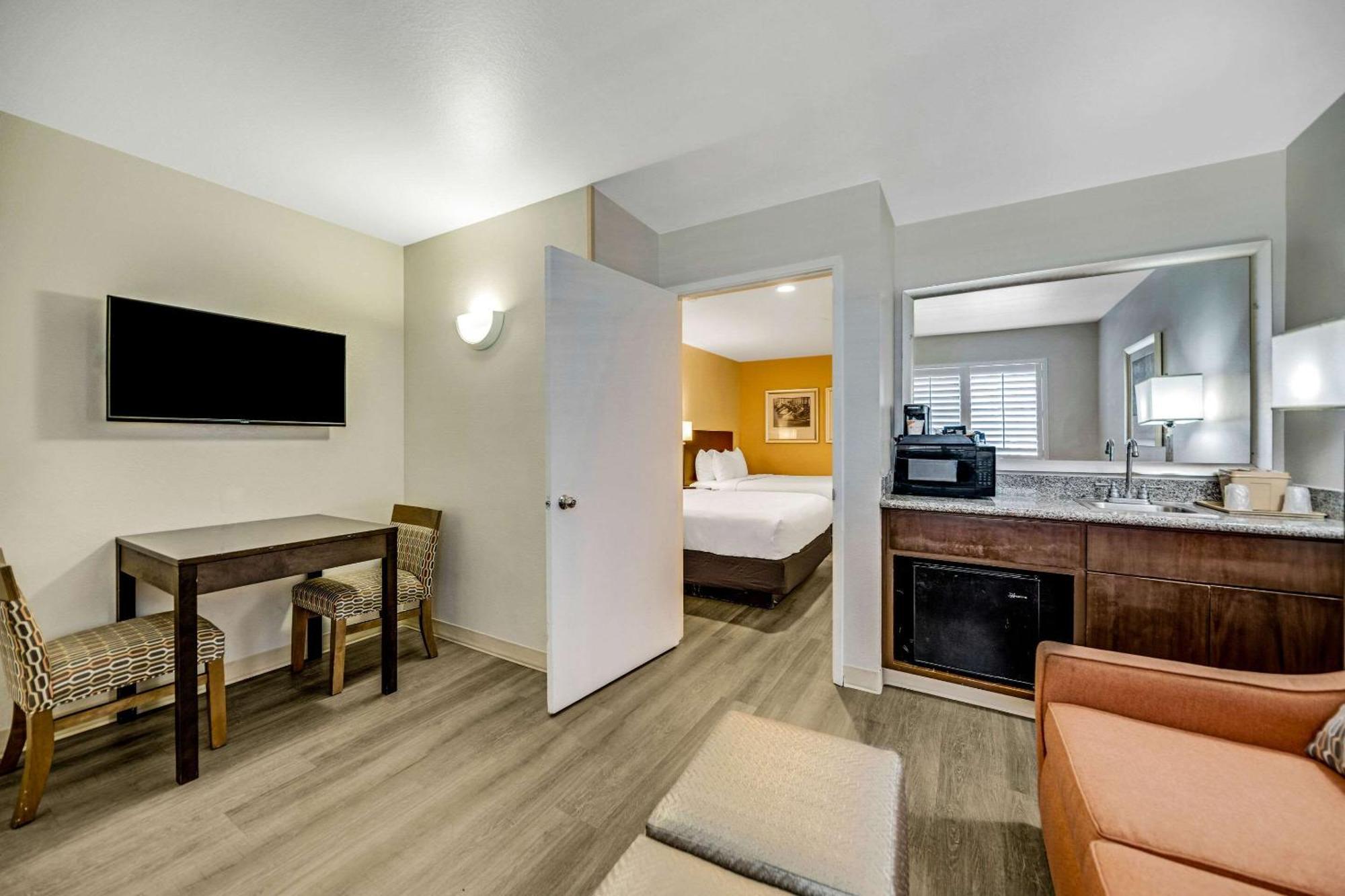 Comfort Inn Boardwalk Santa Cruz Exterior photo